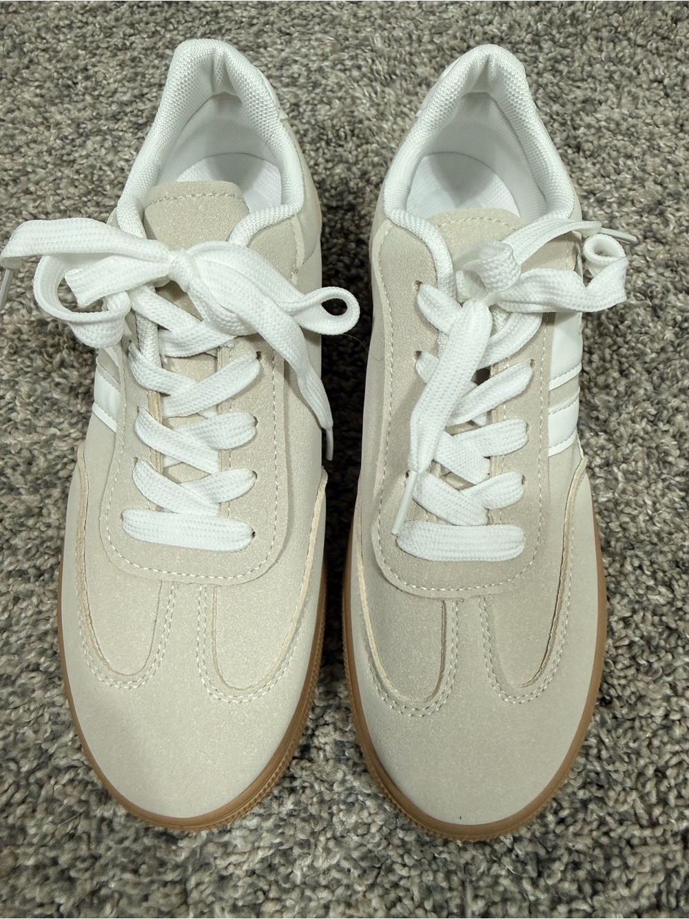 Classic Beige Sneakers with Gum Brown Soles